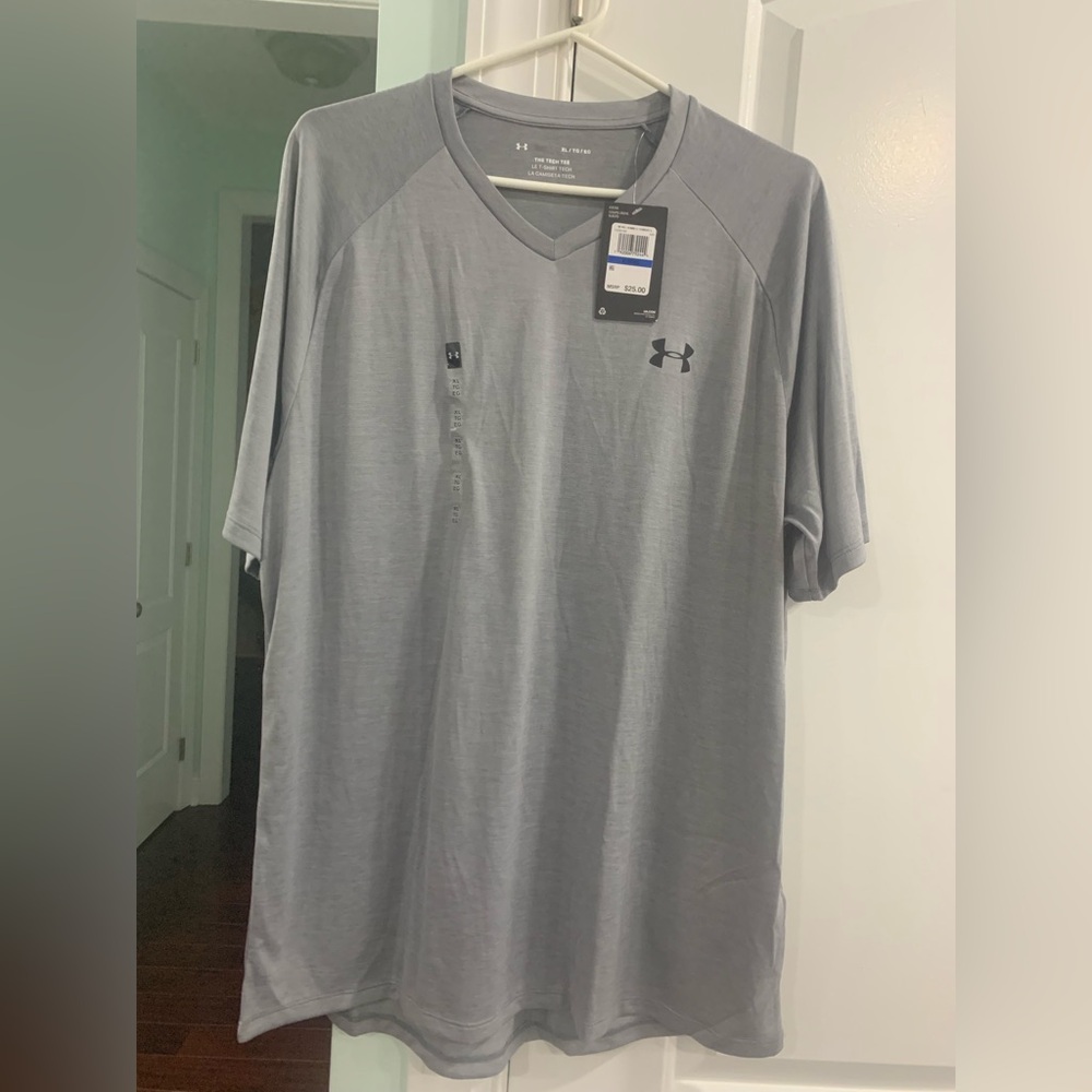 Under Armour Men's Silver Short Sleeve Tee
